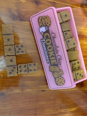 Chocolate Chip Cookie Dominoes Game - Pink